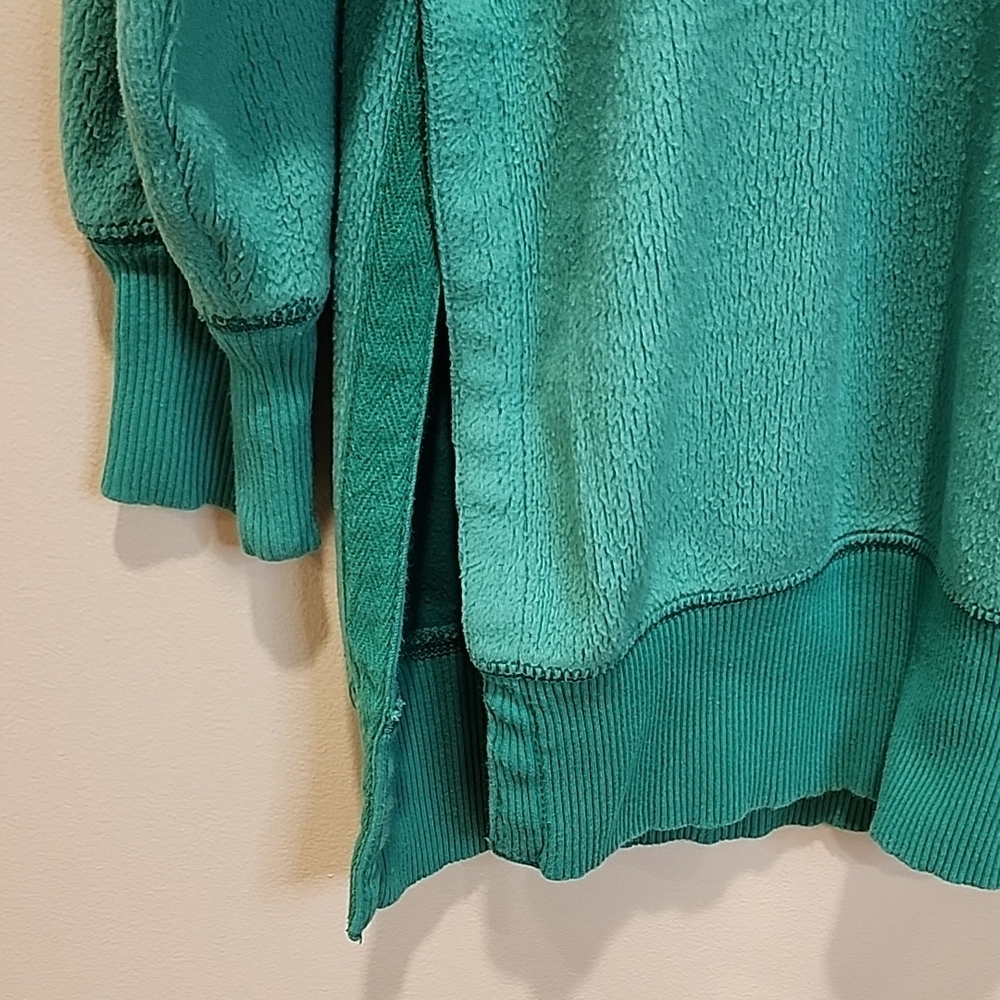 Aerie Sweatshert in Teal Green - Picture 6 of 10